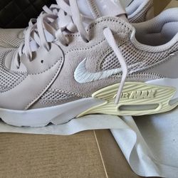 Nike Air Max Excee Women's Shoes Size 10.5 New