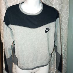 Women's New Nike Crop Sweatshirt Sz Medium