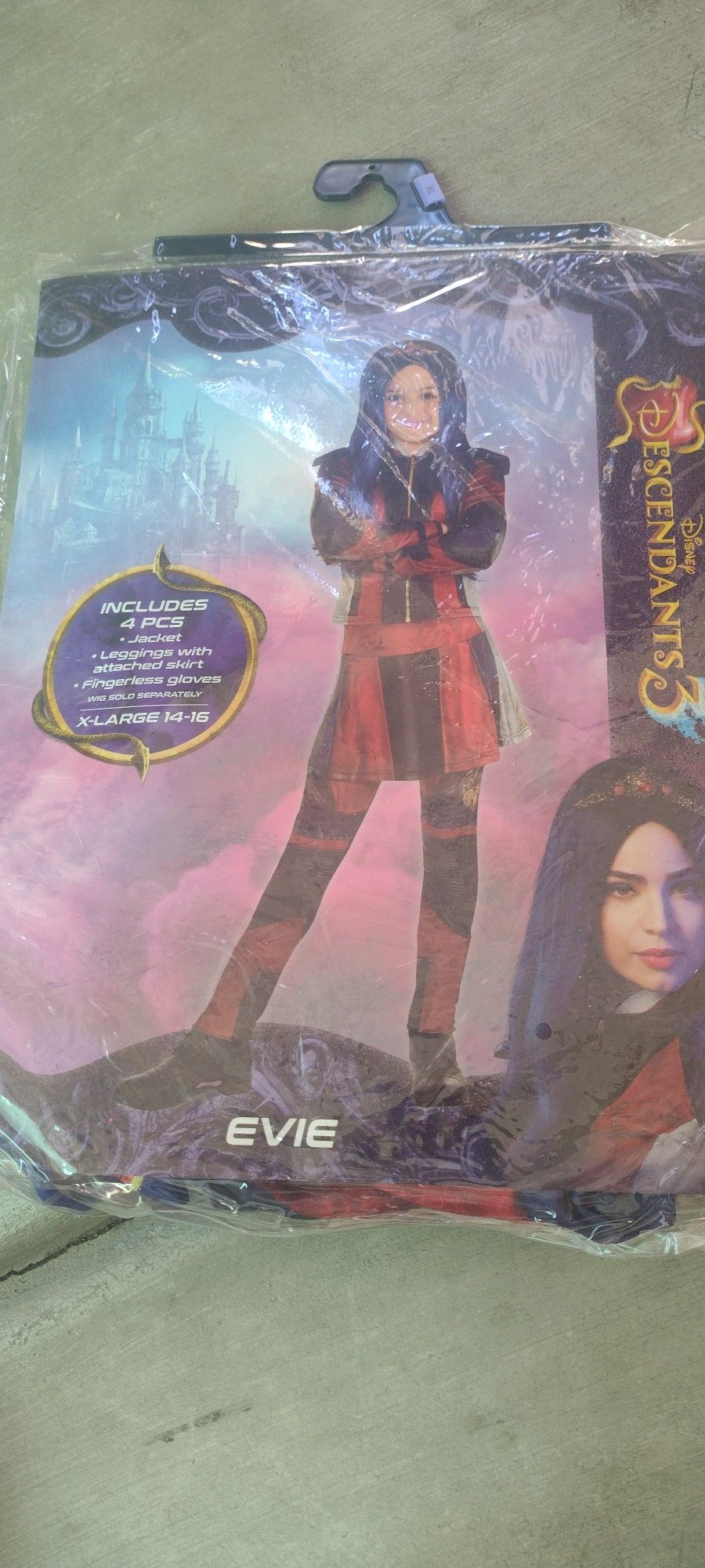 Costume