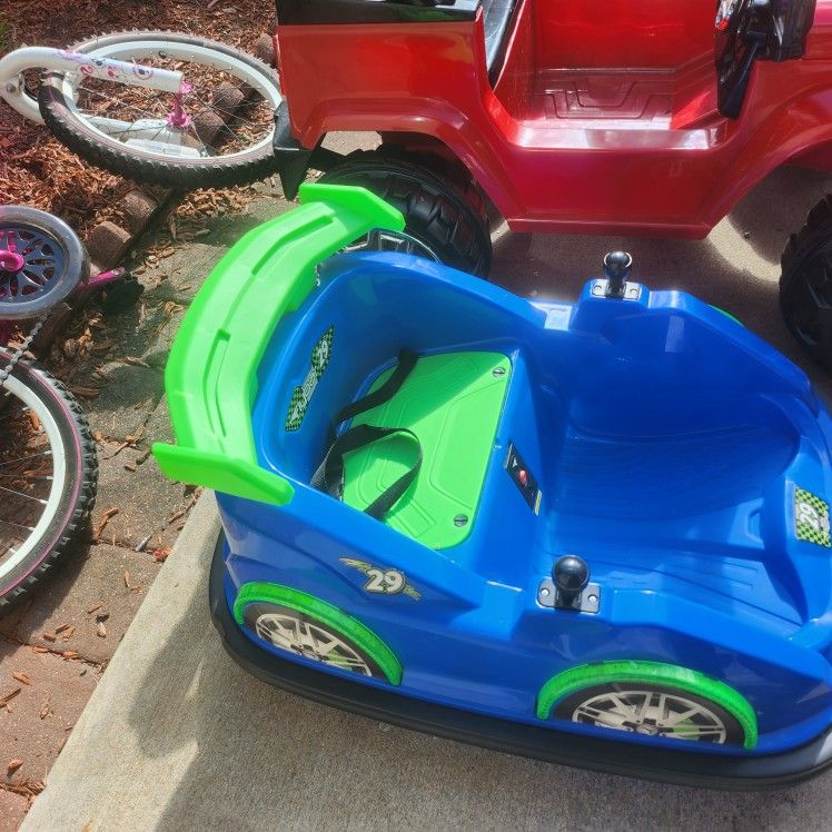 Electric cars and bikes Like New