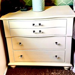 Moving sale