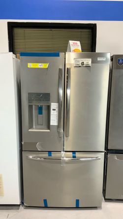 Frigidaire Gallery 28 cu.ft. Standard Depth French Door Refrigerator $1,500