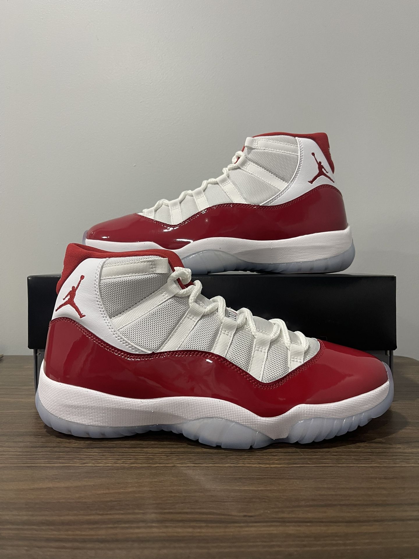 Jordan 11 Cherry Sz 10.5