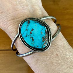 Vintage Native American Sterling Silver and Turquoise Cuff Bracelet size 6 1/4”