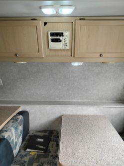 2006 americamp 19lt 3300# no leaks