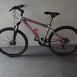 BICYCLE TREK 21 SPEED BRAND NEW 