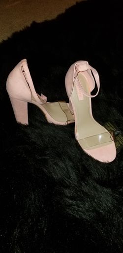 New never worn size 8 powder pink platform heels