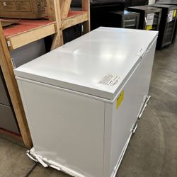 Frigidaire 14.8 Cu. Ft. Chest Freezer – Model FFCL1542AW