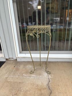 Indoor/outdoor plant stand