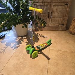 Boys Turtles Ninja Scooter / Toodle