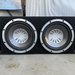 Pioneer Subwoofer & Hifonics Amp