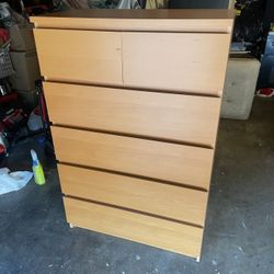 6 Drawer IKEA Dresser! Free Delivery 