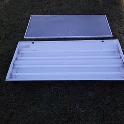 4 Light Fluorescent Light Fixture