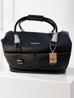 Dr. Martens Smooth Leather Weekender Bag