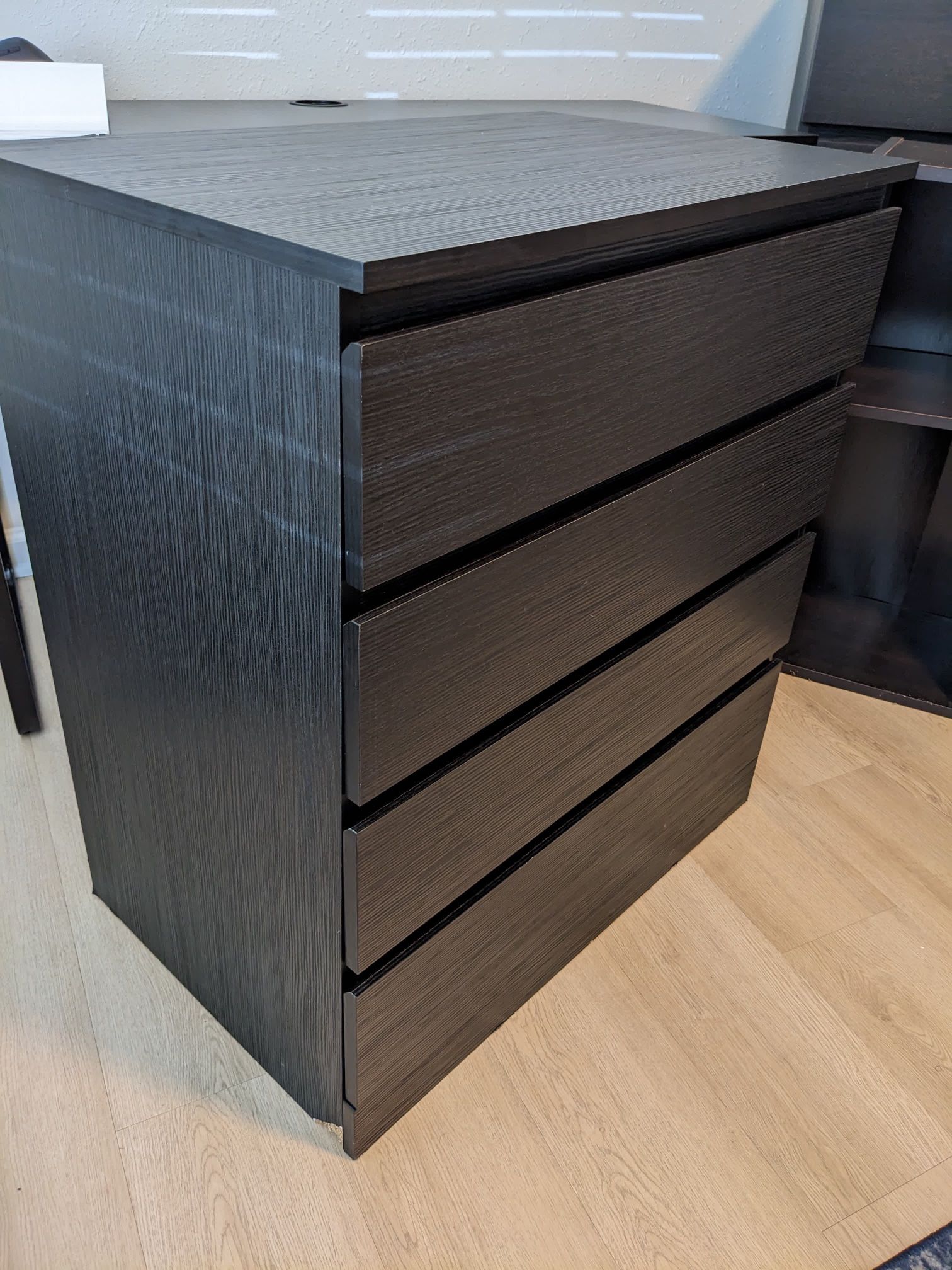 Small 4-drawer dresser