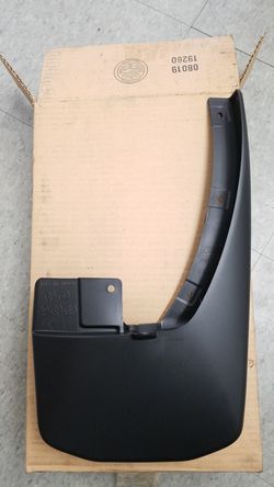 2012 Nissan Frontier Splash Guard R/H