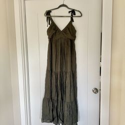 Elegant Maxi Dress Size Small