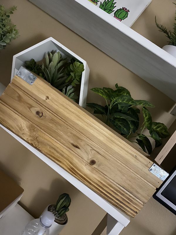 Wood box planter for Sale in Los Angeles CA - OfferUp
