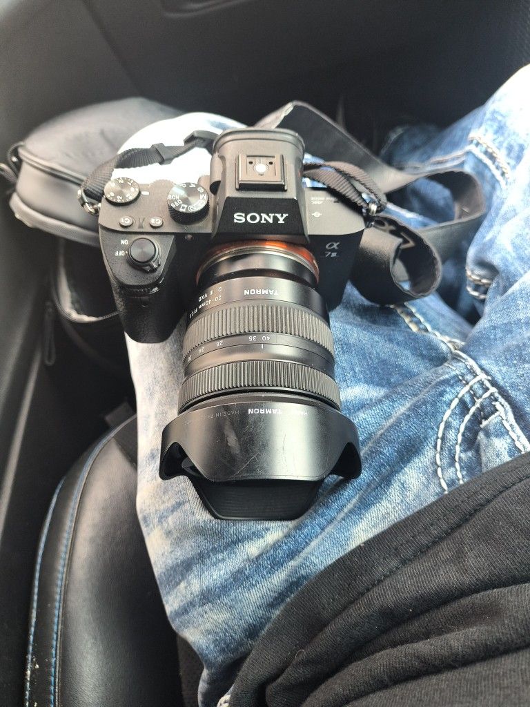 Sony Camera Ox 7 $1000