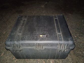 Pelican box