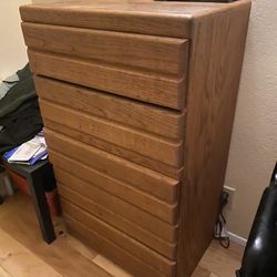 FREE Dresser In Good Condition - All Drawers Work Well