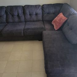 User Sectional with Sleeper 