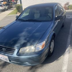 2000 Toyota Camry
