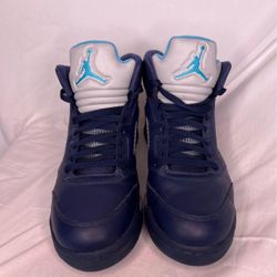 Midnight Navy Jordan 5 Retro: Size 10.5M