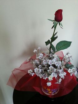 Decorative artificial flower