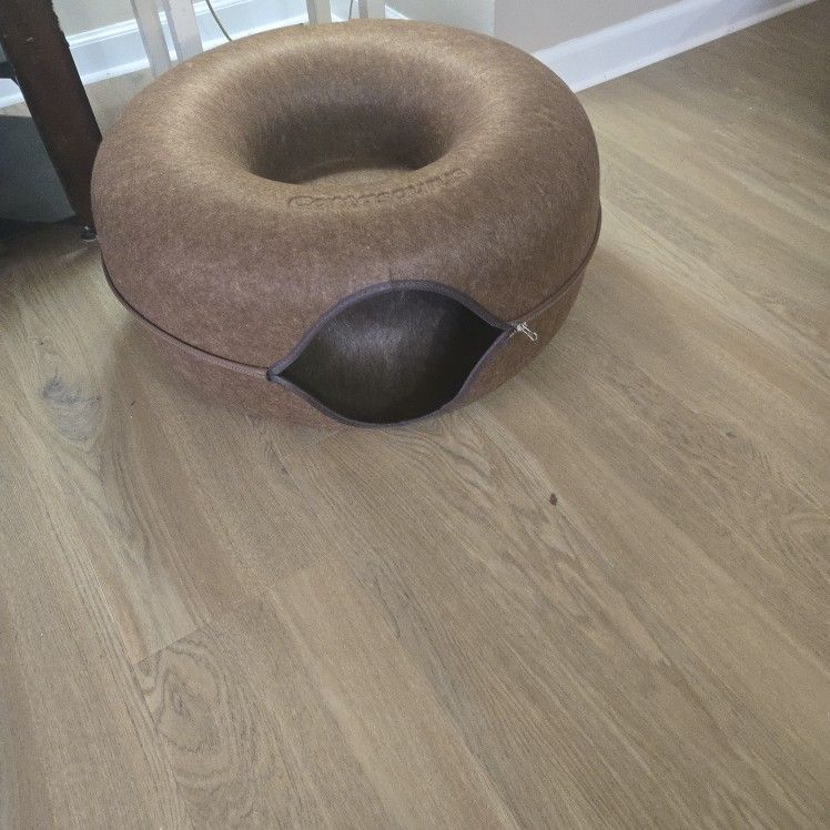 Cat Playhouse Hideaway
