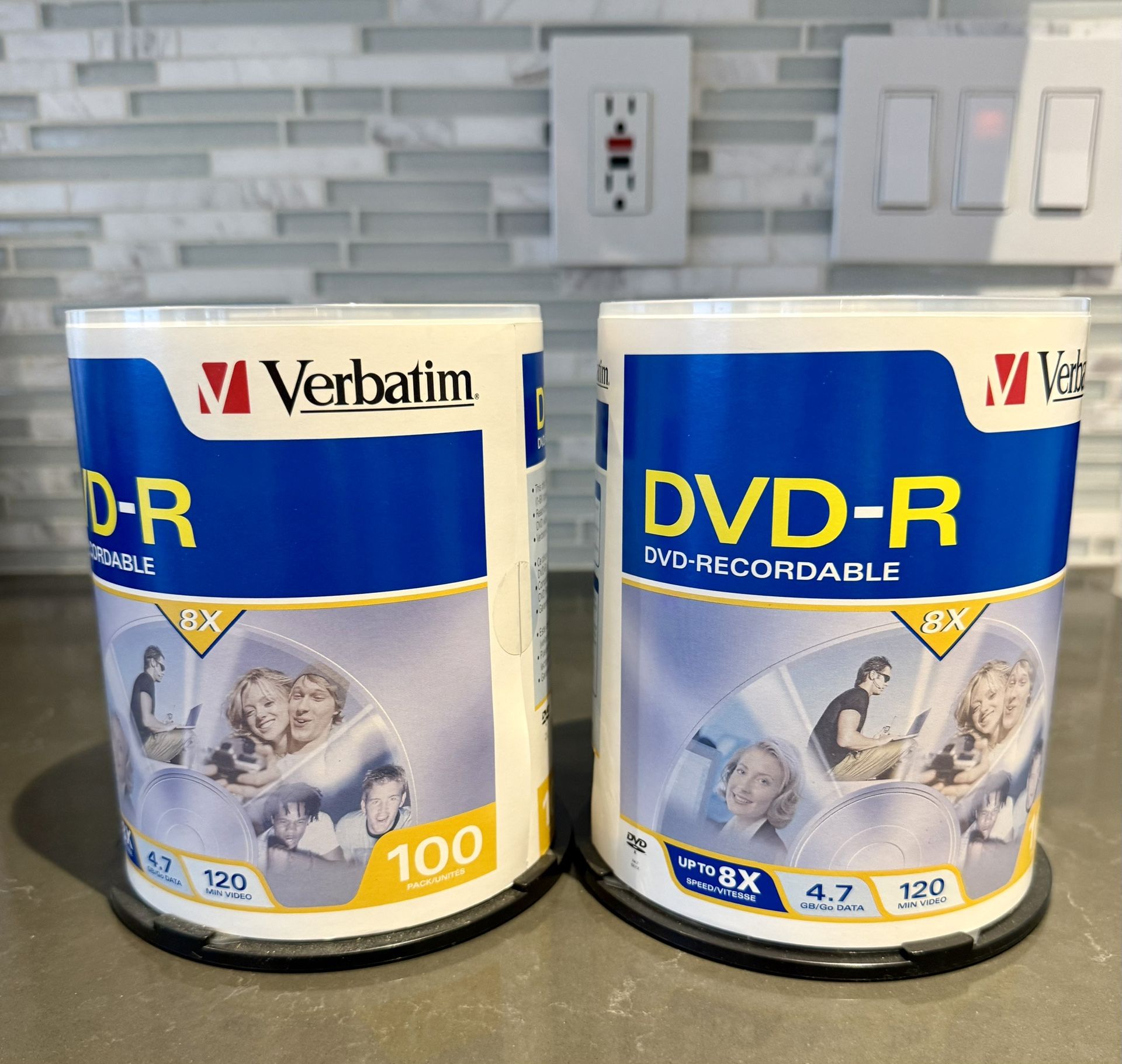 Verbatim 8x DVD-R Blanks, 4.7GB Data, 200 Discs In Lot (2 Spools Of 100 Each)