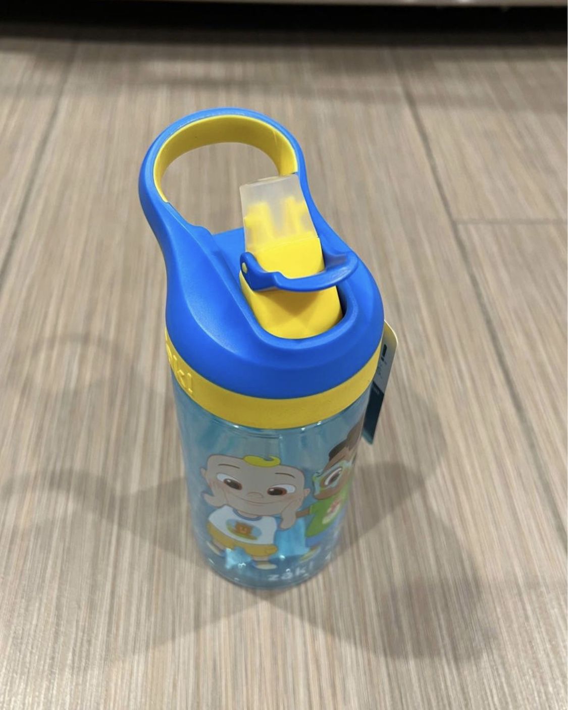 Cocomelon Plastic Water Bottle With Pop Up Straw for Sale in Los Angeles,  CA - OfferUp