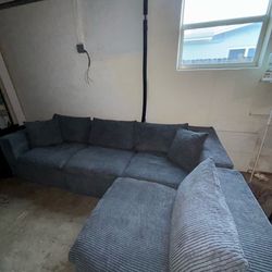 Modular boneless couch