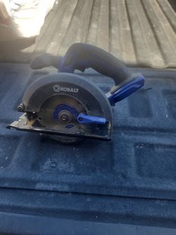 Kobalt saw
