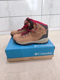 Columbia Waterproof Mid Hiking Boots