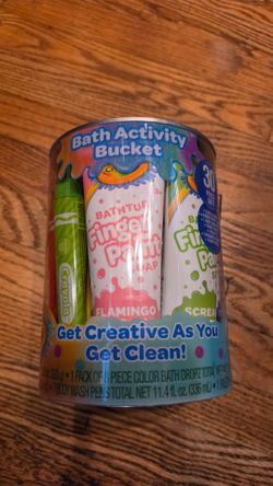 Crayola Bath Activity Bucket 30-Piece Set