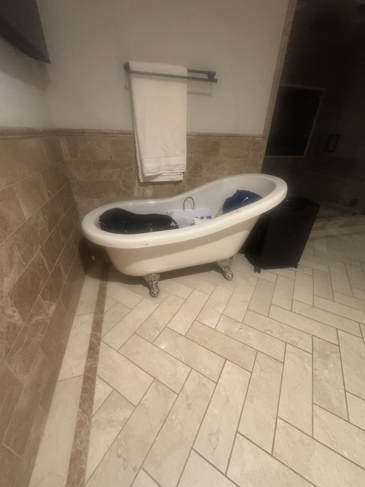 Clawfoot Acrylic Tub