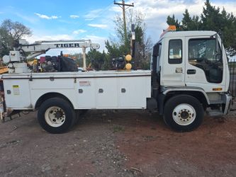 mechanic crane truck