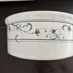 Mikasa Annette Soufflé Dish 8” Round