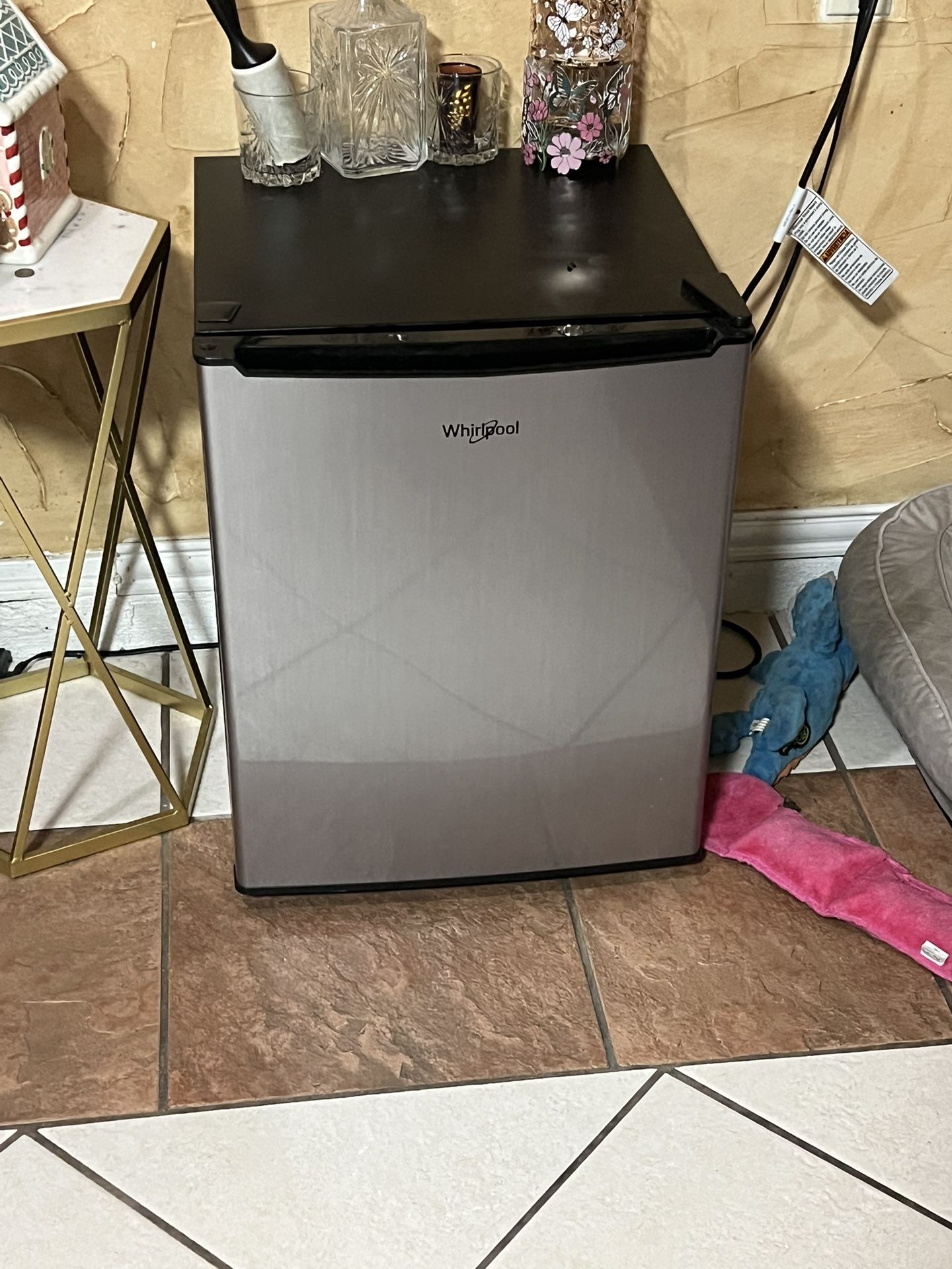 Whirlpool Mini Fridge 