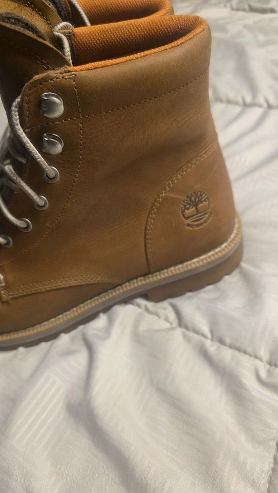 They are new Timberland 8.5