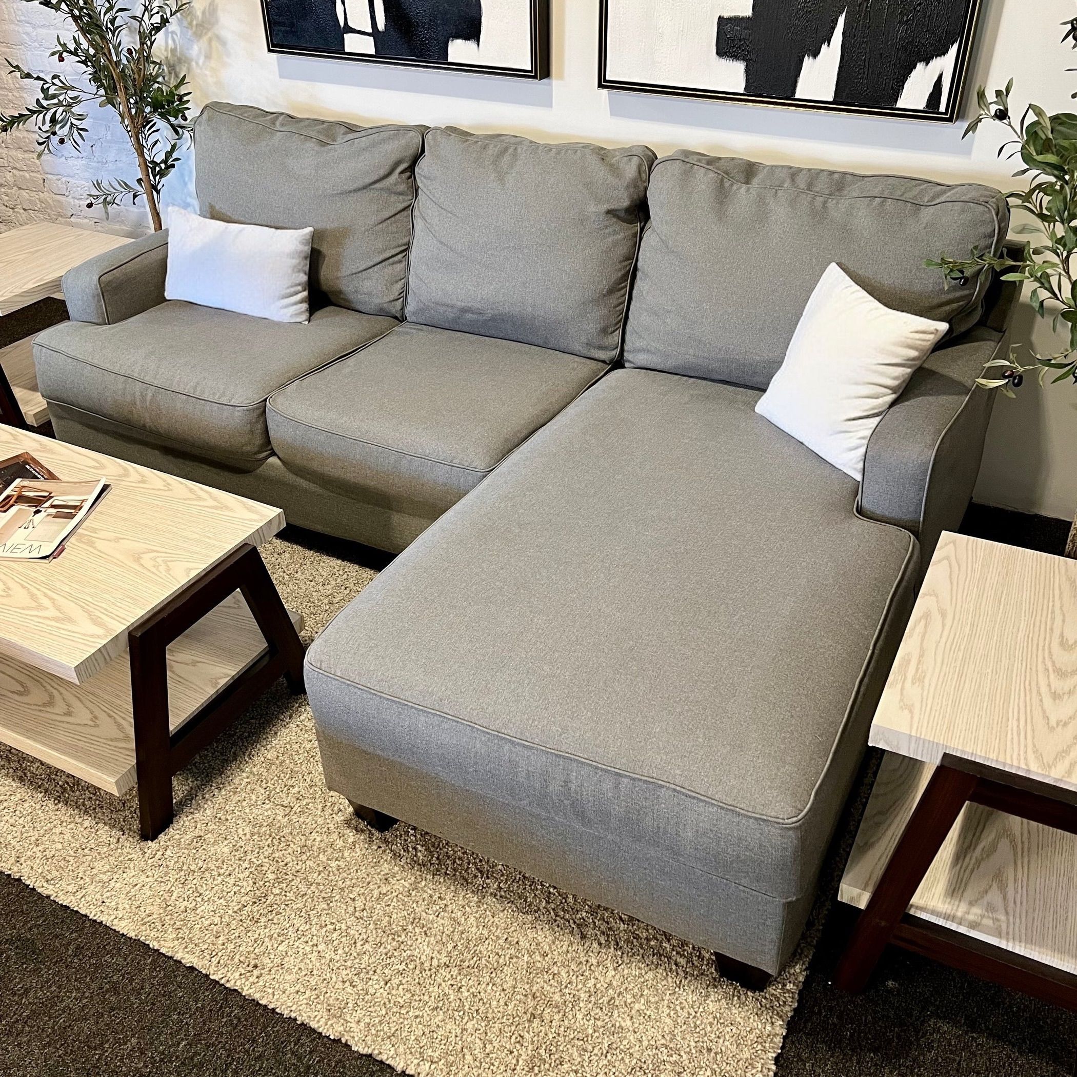 Ashley Furniture Gray 2pc L-Shape Sectional Sofa with Right Chaise