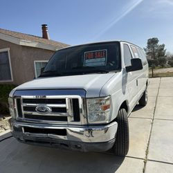 2011 Ford E-350