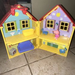 Peppa Pig House And Figurines And Fisher Price Piano