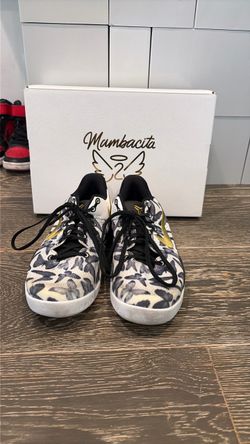 Size 5 Kobe mambacitas basketball shoes