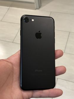 iPhone 7 128GB Factory Unlocked