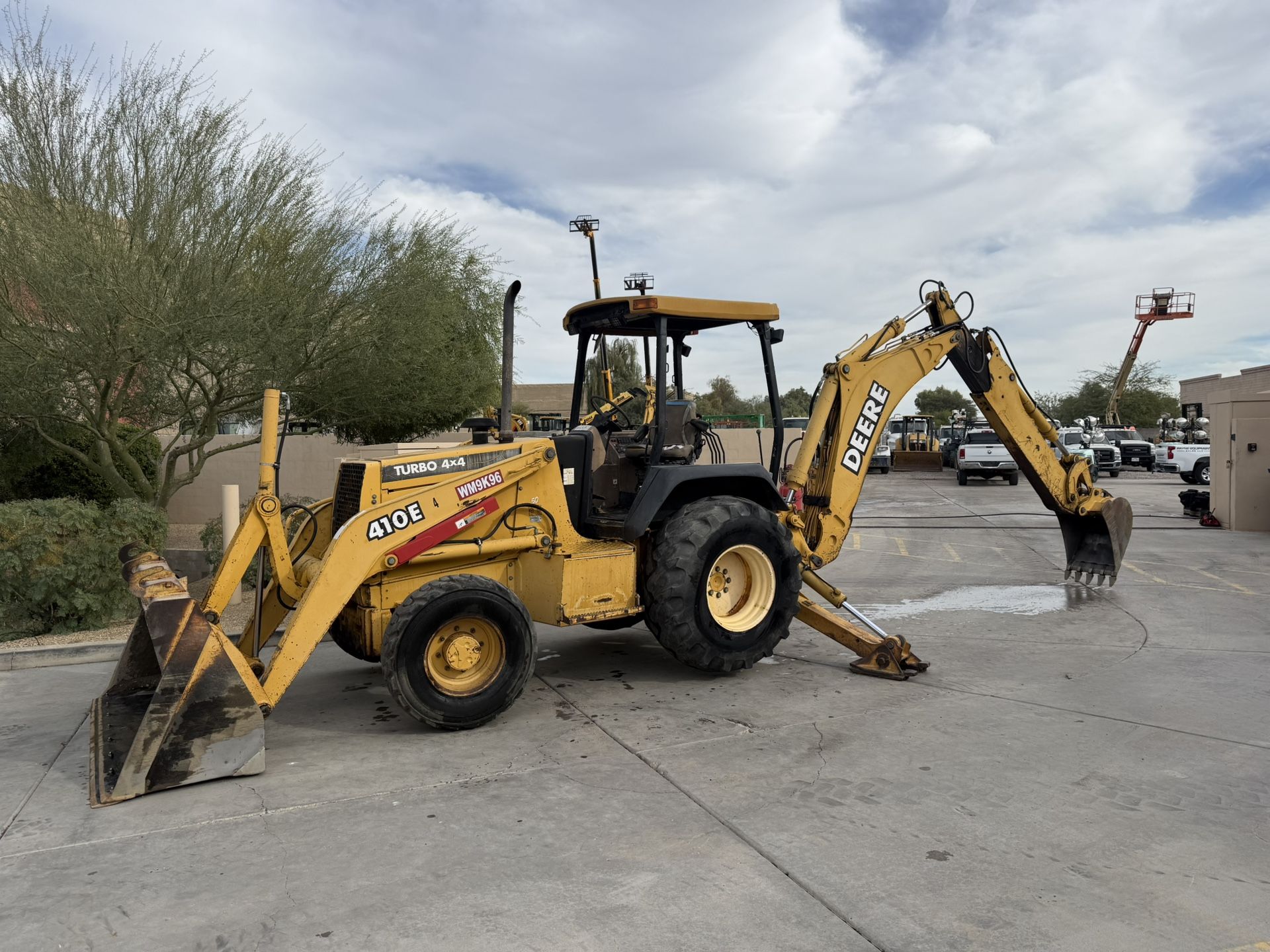 1997 John Deere 410E Backhoe for Sale in Phoenix, AZ - OfferUp