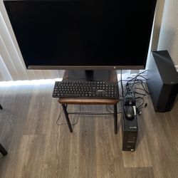 Samsung Flat Screen TV/ Monitor With PC