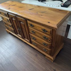 KINCAIDE Solid Wood Dresser and 2 Nightstands