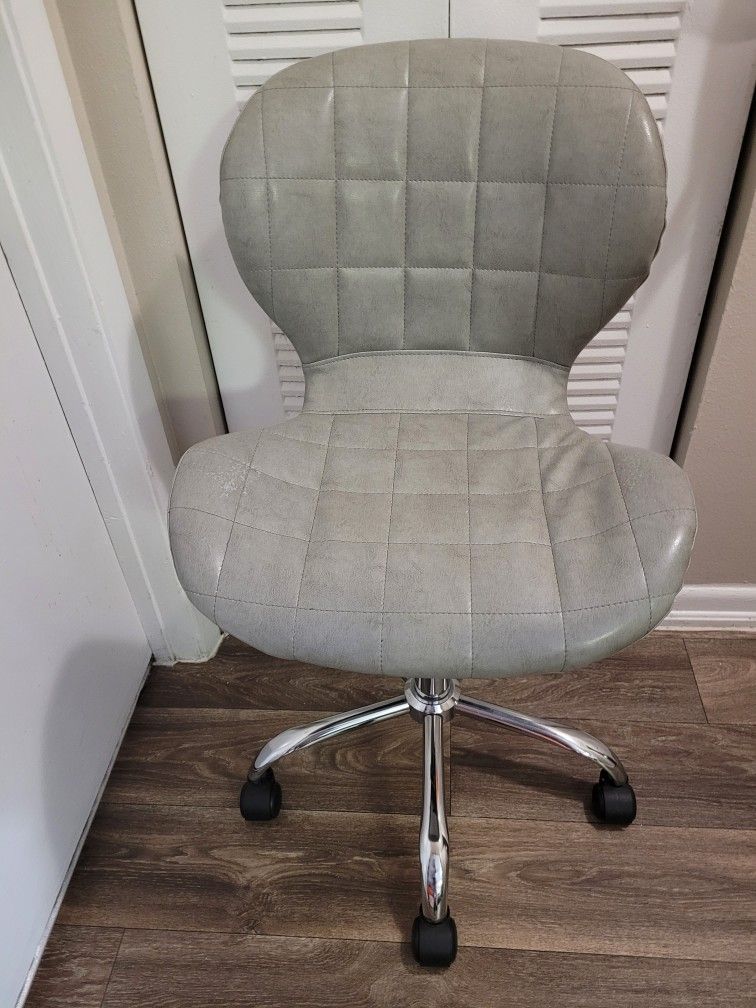 Gray Rolling Office Chair 